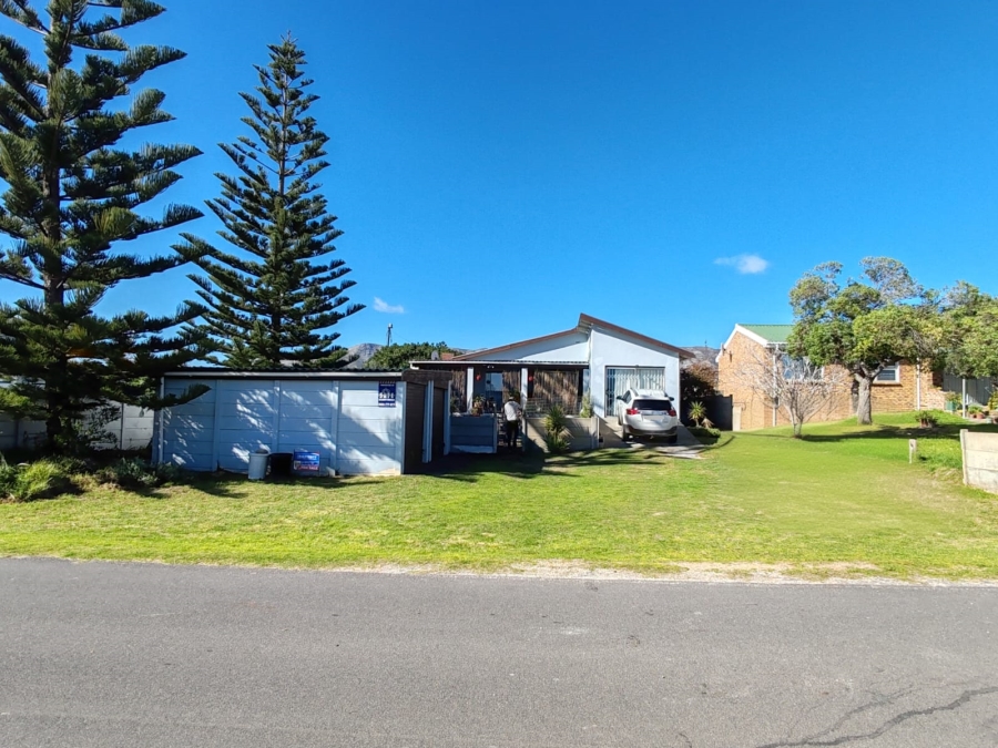 3 Bedroom Property for Sale in De Kelders Western Cape